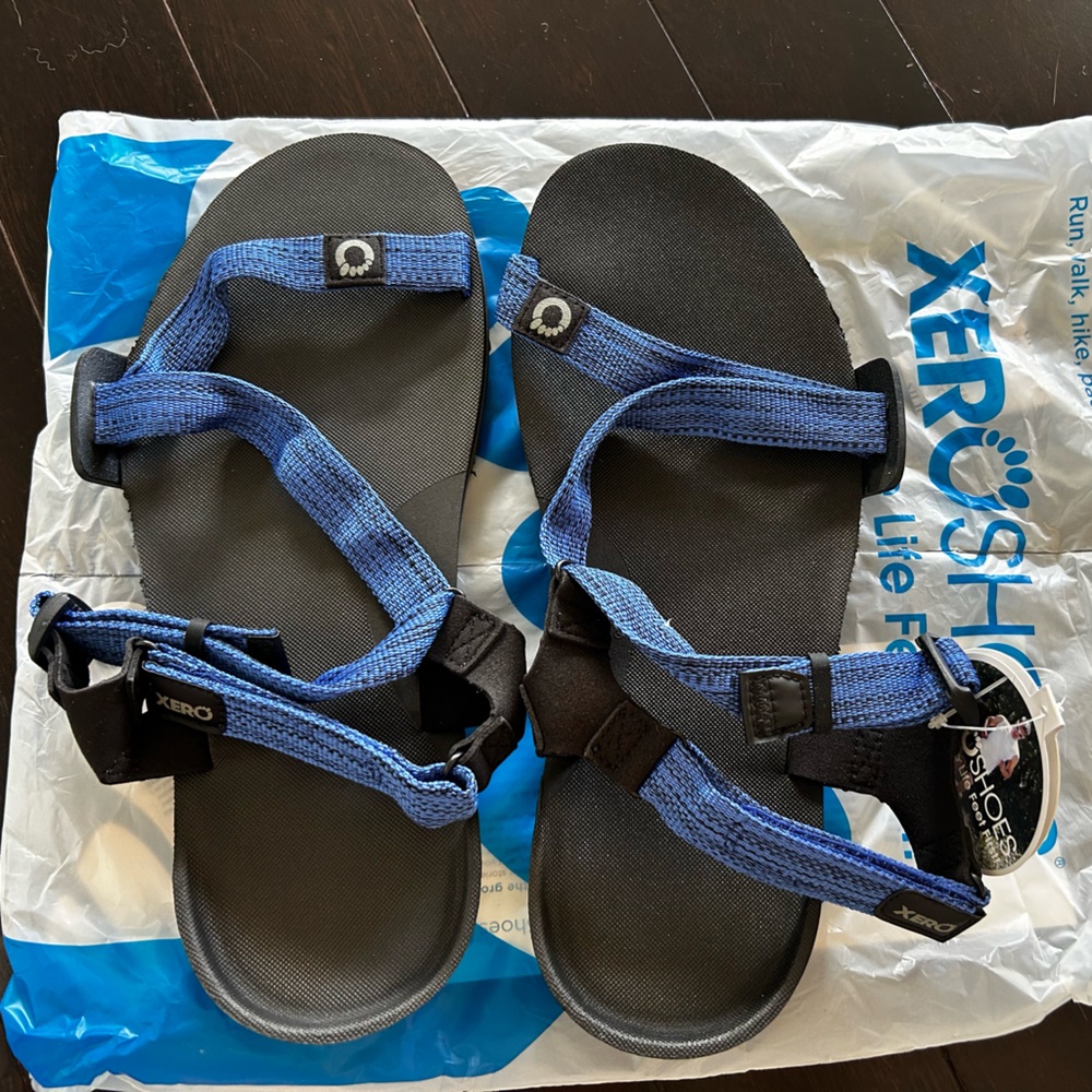 Men’s Sandals lightweight size 11